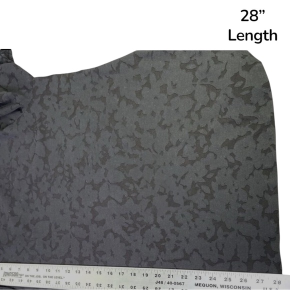 Apt 9 Women Black Blouse Top Size XL Bell 3/4 Sleeve Floral Stretch - Picture 11 of 11